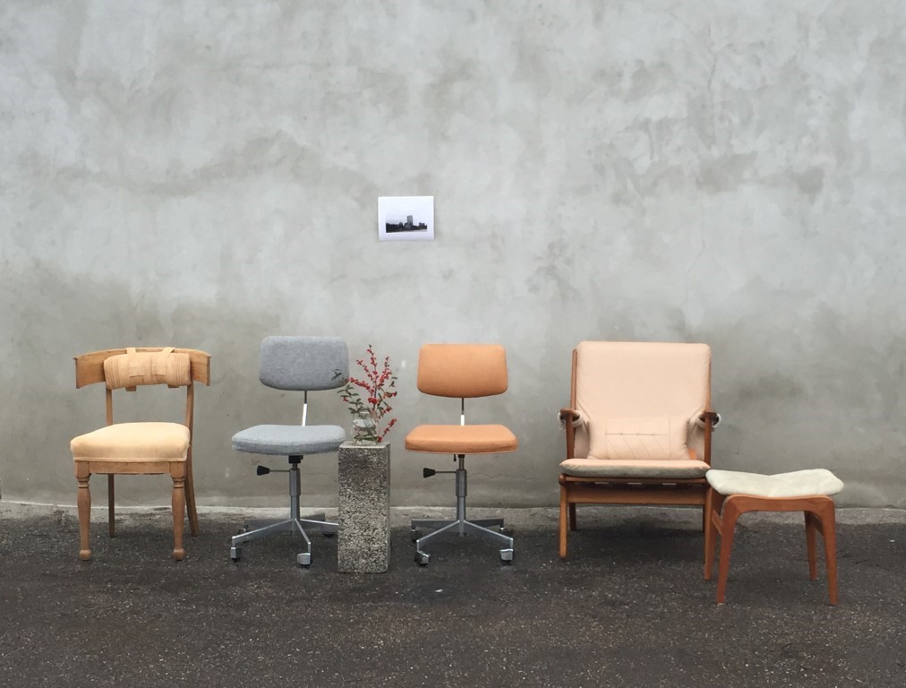 4 Chairs