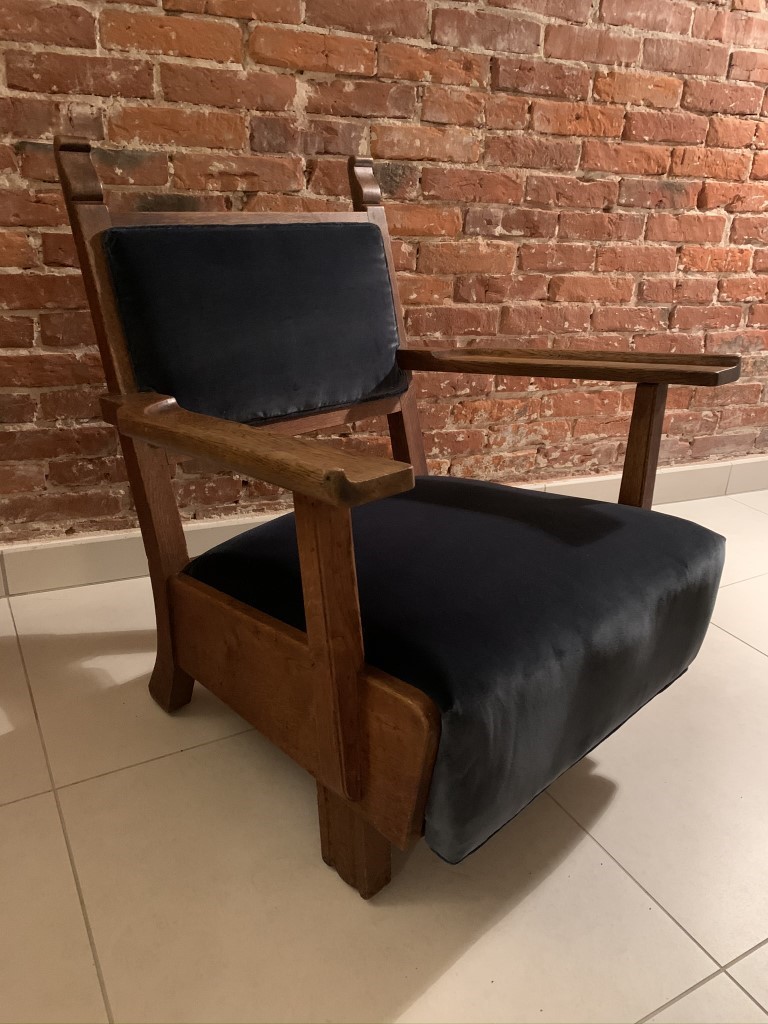 Blue Lounge Chair